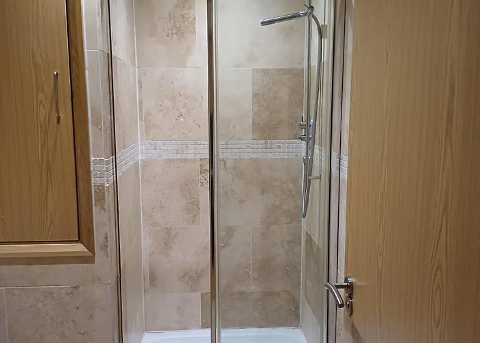 Apartment 2 Bedrooms, 2 Bathrooms Stunning Penthouse View Bradford (West Yorkshire)