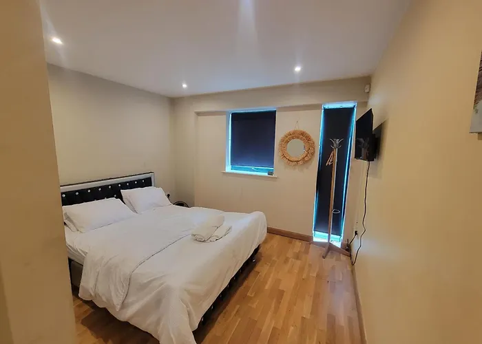 2 Bedrooms, 2 Bathrooms Stunning Penthouse View Bradford (West Yorkshire)